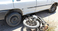 تصادف پراید با موتورسیکلت در بوشکان یک زخمی برجای گذاشت