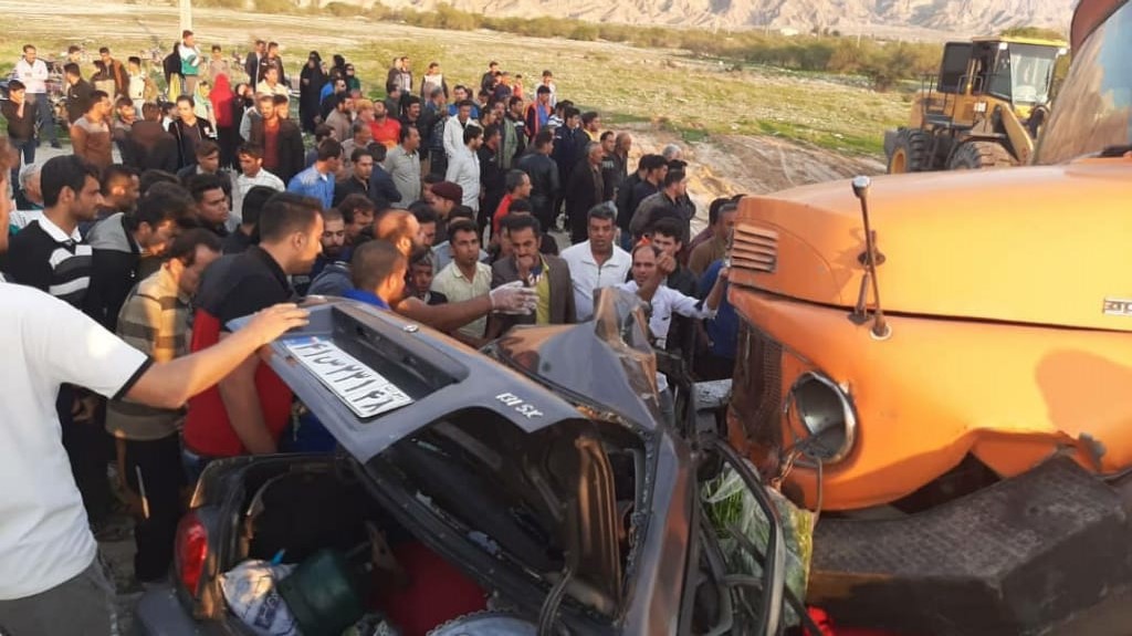 تصادف مرگبار در جاده اهرم- برازجان ۵ کشته بر جای گذاشت + عکس