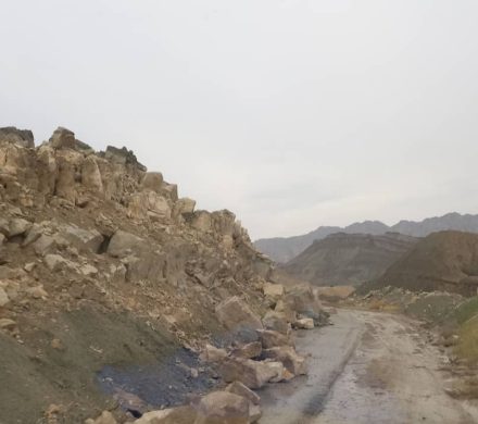 رانش کوهستان در مسیر جاده اهرم – کلمه / چه کسانی مقصر هستند؟